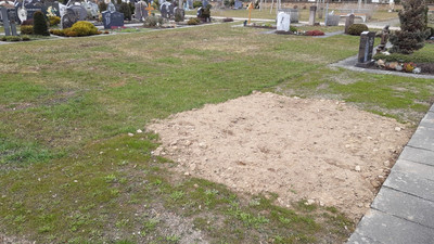 Entwendung von Humus auf dem Friedhof -